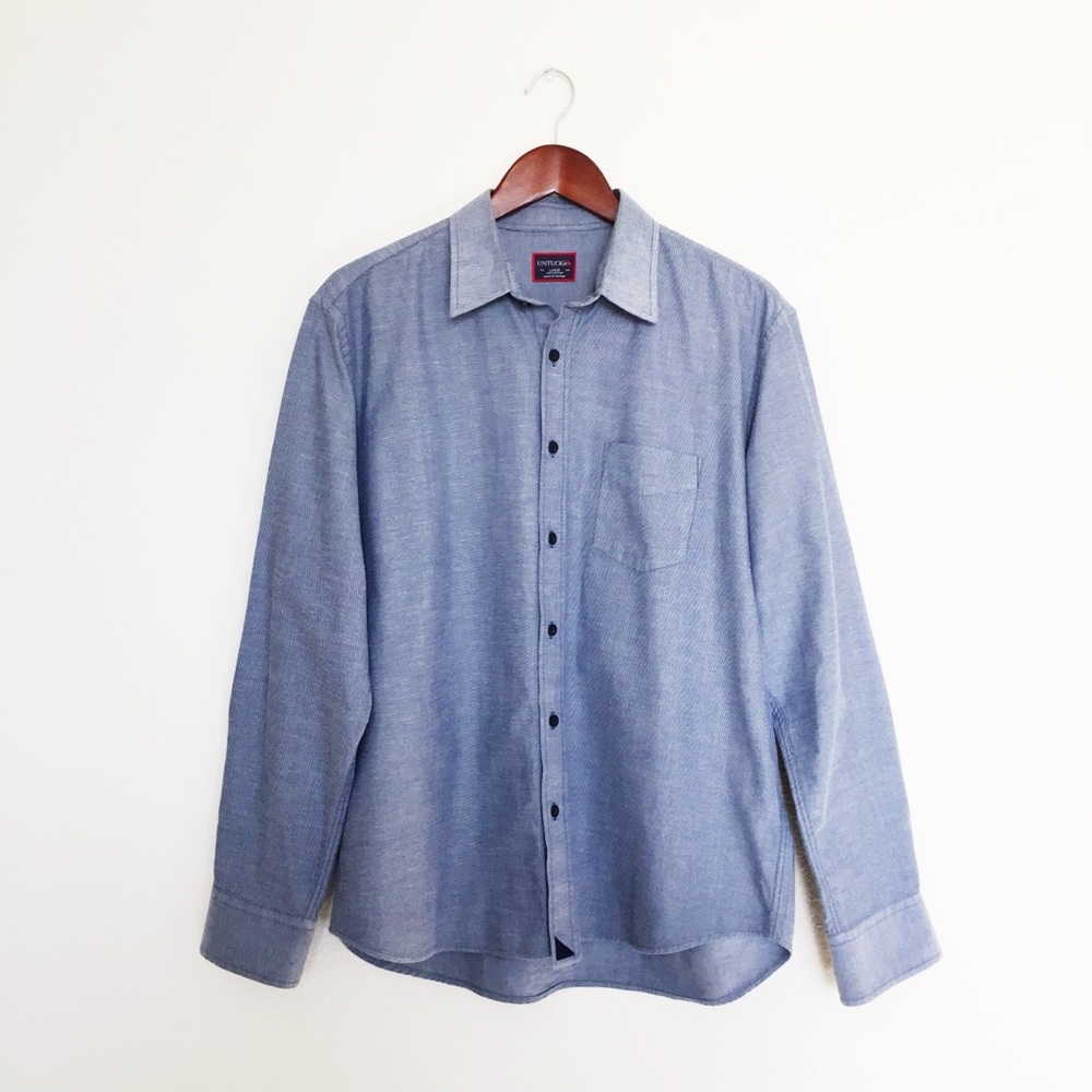 UNTUCKit Chambray Blue Button Down Sz Large
